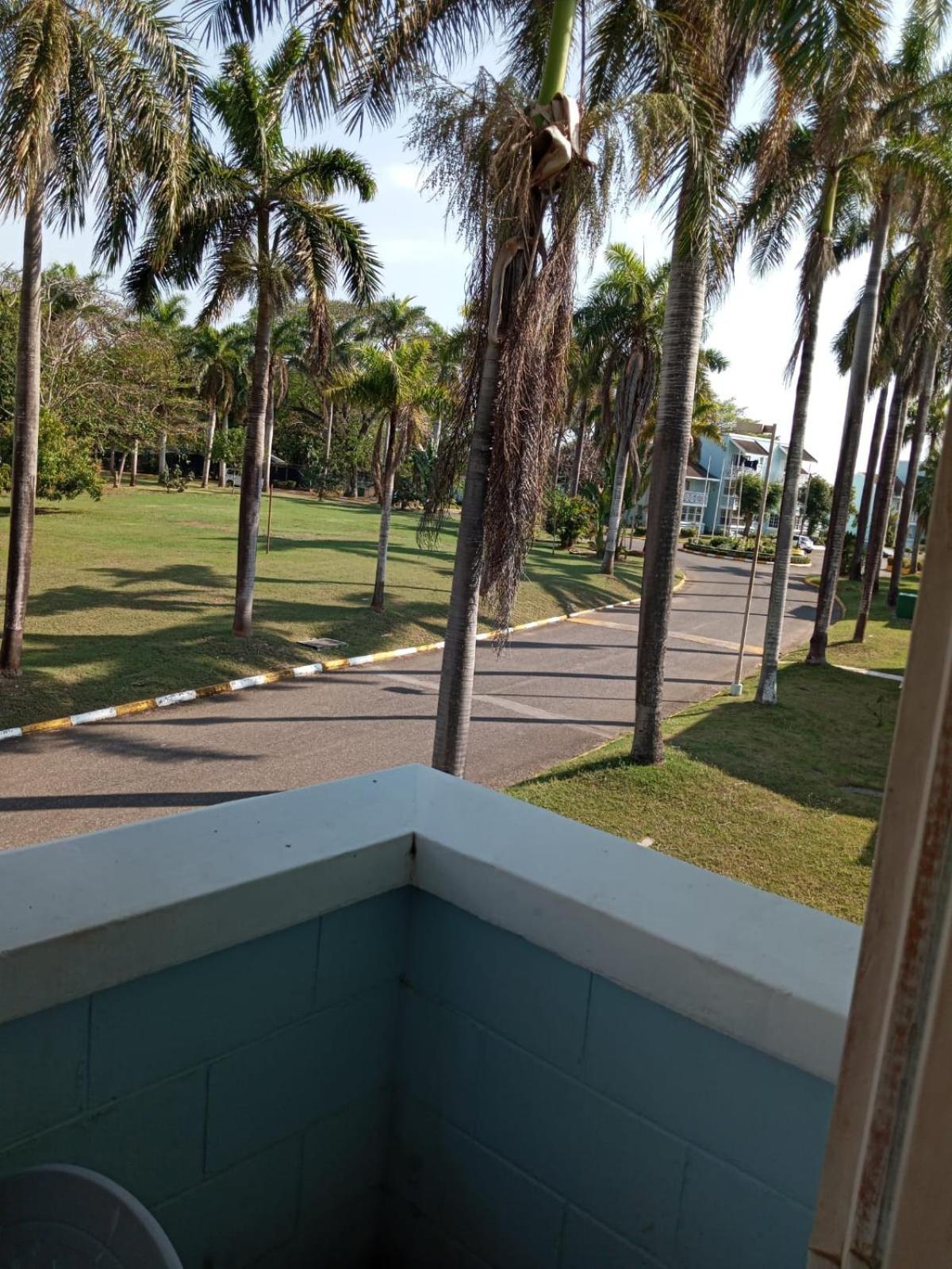 Point Village, Negril, Jamaica Luaran gambar