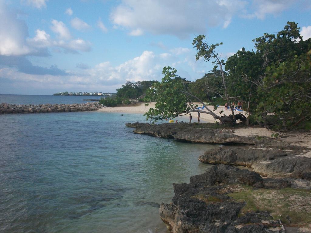 Point Village, Negril, Jamaica Luaran gambar