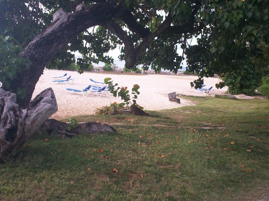 Point Village, Negril, Jamaica Luaran gambar